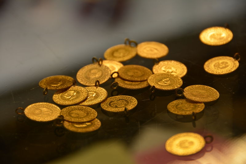 20 Ekim altın yorumları: Gram, çeyrek altın fiyatları ne kadar? 2021 altın fiyatları yükselecek mi, düşecek mi?