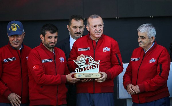 Başkan Erdoğan Özdemir Bayraktarla ilgili bilinmeyen gerçekleri anlattı: Yarbayım sana verdiğim sözü tutacağım