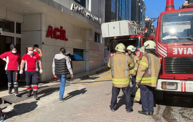 İstanbulda hastane yangını! Hastalar tahliye edildi