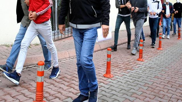 İstanbulda uyuşturucu satıcılarına operasyon: 10 gözaltı