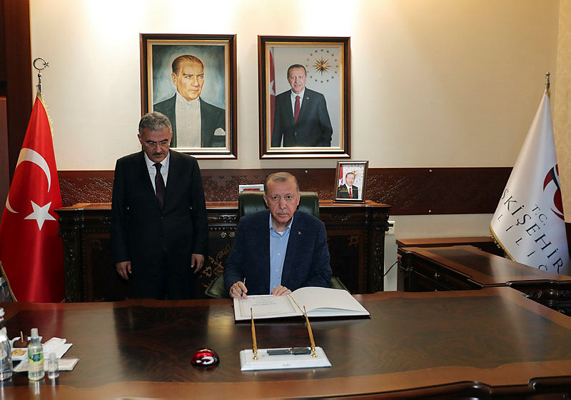 Başkan Erdoğan Eskişehir Valiliğini ziyaret etti