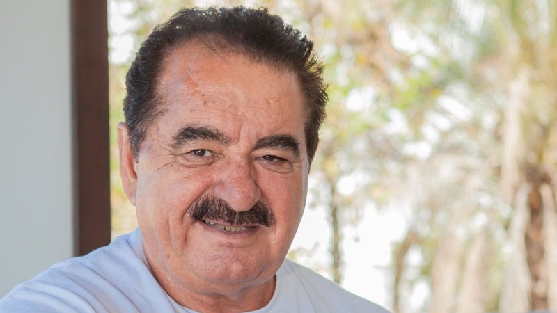 Gülçin Karakaya’dan ayrılan İbrahim Tatlıses ışık hızıyla yeni aşka yelken açtı! Bu defa 39 yaş küçük Gülçin Karakaya’dan ayrılan İbrahim Tatlıses ışık hızıyla yeni aşka yelken açtı! Bu defa 39 yaş küçük