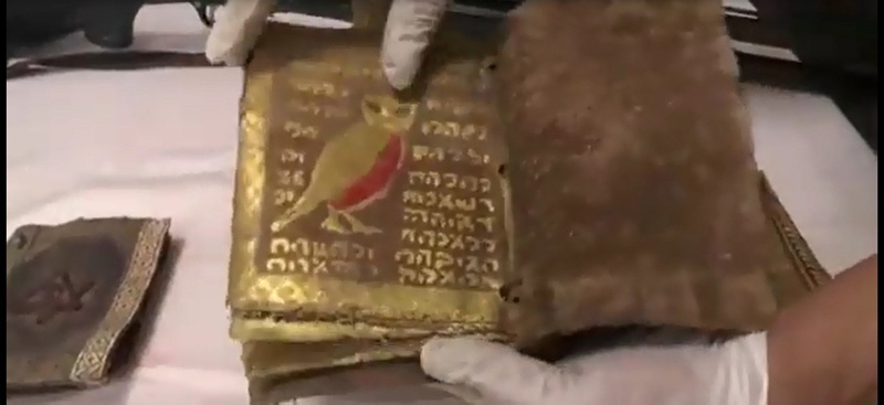 Mardin Kızıltepe’de altın işlemeli bin yıllık 5 Tevrat ele geçirildi