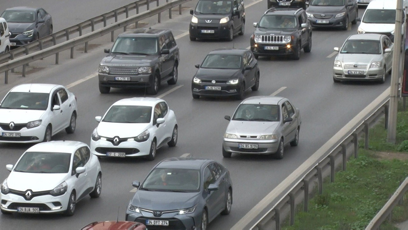 Son dakika: İstanbul’da cumhuriyet bayramı öncesi trafik yoğunluğu rekor seviyeye ulaştı