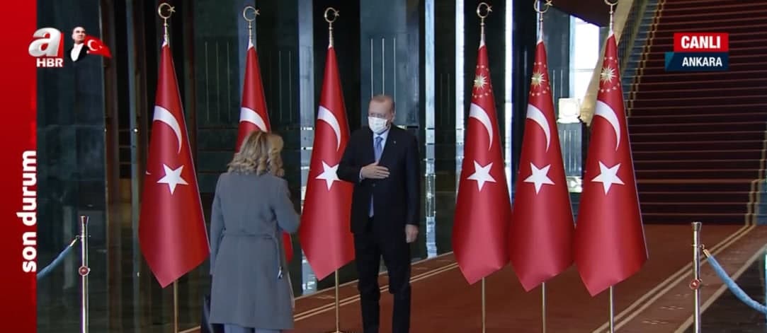 Son dakika: Başkan Erdoğan Külliyede 29 Ekim Cumhuriyet Bayramı tebriklerini kabul etti