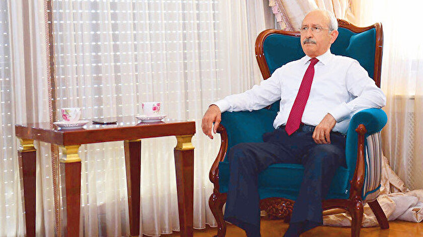 Darbe girişimini televizyondan izleyen CHP lideri Kemal Kılıçdaroğlu: 15 Temmuzda beraber mücadele ettik