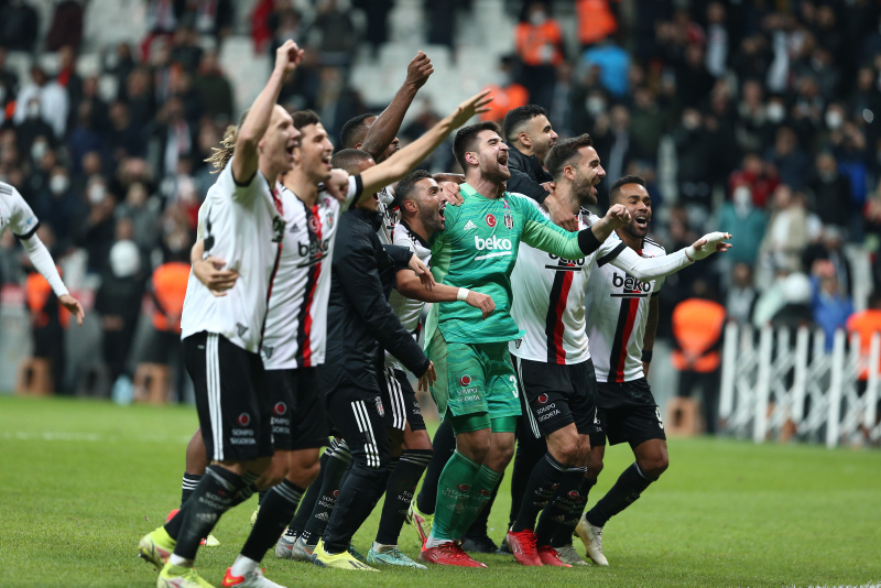 Sporting Lizbon Beşiktaş maçı | Sergen Yalçından radikal karar! İşte Beşiktaşın ilk 11i