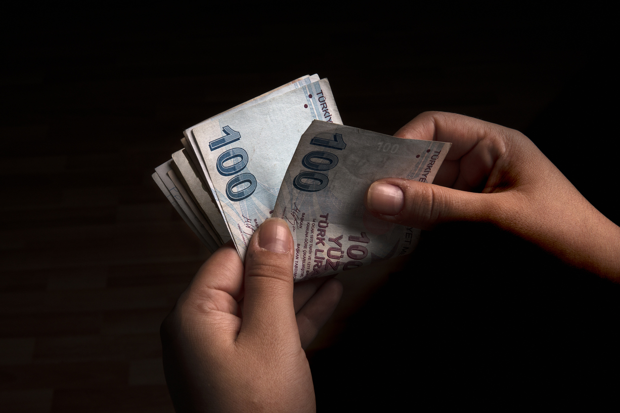 Yeni mezunlar 6 bin TL istiyor! Üretici 4 bin TL maaşla çalıştıracak eleman bulamıyor! İşçi problemi nedeniyle…
