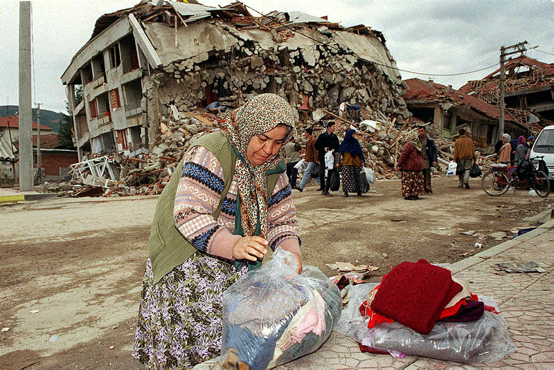 Düzcede 22 yıl sonra korkutan deprem! 12 Kasım Düzce depreminde kaç kişi öldü, kaç şiddetinde oldu?