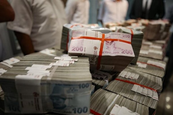 Gözler bankalarda! Kredi faiz oranları ne kadar oldu? 18 Kasım güncel Ziraat, Halkbank, Garanti, Akbank faiz oranları yüzde kaç?