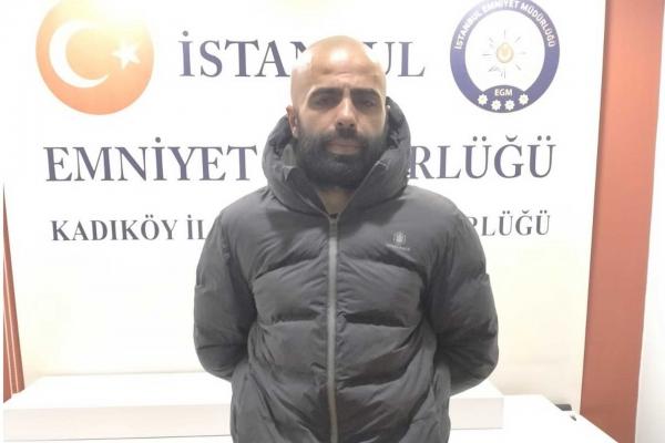 Emrah Yılmaz kimdir, tutuklandı mı, suçları nelerdir? Kadıköy metro bıçaklı adam Emrah Yılmaz kim? Emrah Yılmaz kimdir, tutuklandı mı, suçları nelerdir? Kadıköy metro bıçaklı adam Emrah Yılmaz kim?