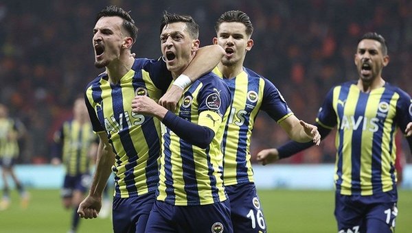 Olympiakos Fenerbahçe maçı canlı izle! Olympiakos - Fenerbahçe canlı maç izle EXXEN bedava şifresiz izle