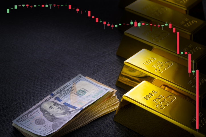 Altın değer kaybetmeye devam ediyor! Ons altında endişelendiren gelişme! Altın fiyatlarının rotası nasıl olacak?