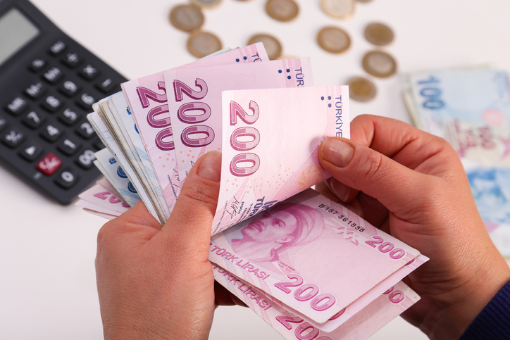 Asgari ücret 5.200 TL olacak mı? Kritik hafta geldi çattı! 2022 asgari ücret zammı ne kadar? Ne zaman açıklanır?