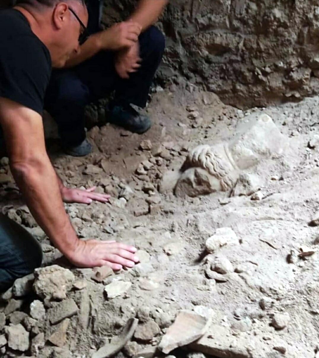 Muğlanın Datça ilçesinde 2 bin yıllık heykel başları bulundu! Detayları merak uyandırdı