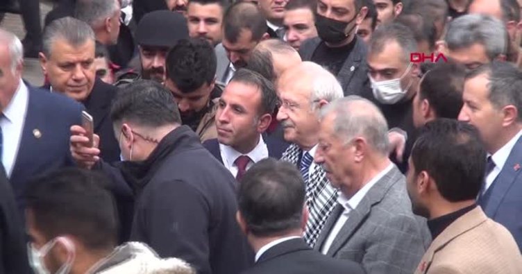 Kemal Kılıçdaroğluna Şanlıurfada vatandaşlardan tepki! Teröre destek veren bir adamın burada ne işi var?