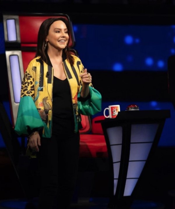ebru-gundes-ve-fahriye-evcenin-3-bin-liralik-pistisi-dikkat-cekti-1639309757680.jpg Ebru Gündeş ve Fahriye Evcen’in 3 bin liralık piştisi dikkat çekti - 4