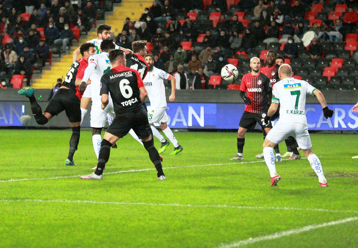 Gaziantep evinde kazandı! Gaziantep FK 2-1 Alanyaspor MAÇ SONUCU