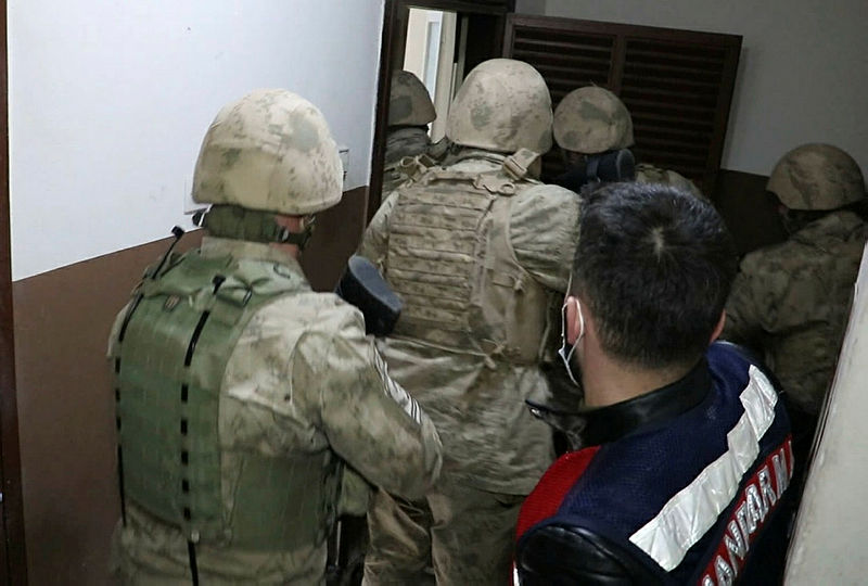Son dakika: İstanbulda DEAŞ operasyonu: 9 şüpheli yakalandı