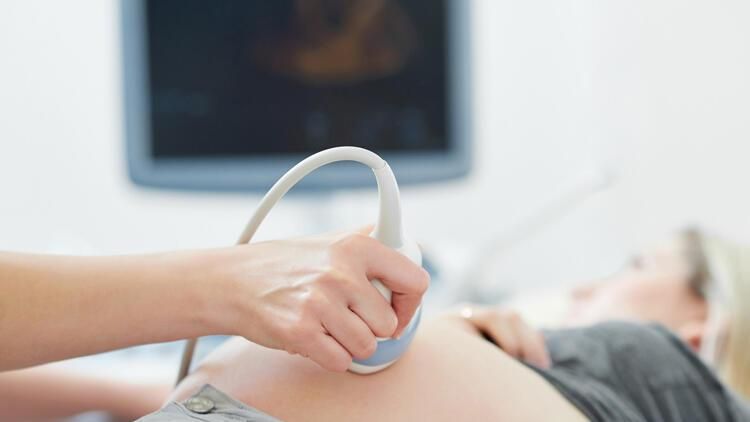 73 yaşındaki kadının ultrason görüntüsünde şoke eden olay! Doktor hemen yetkililere haber verdi | 35 yıldır midesindeymiş