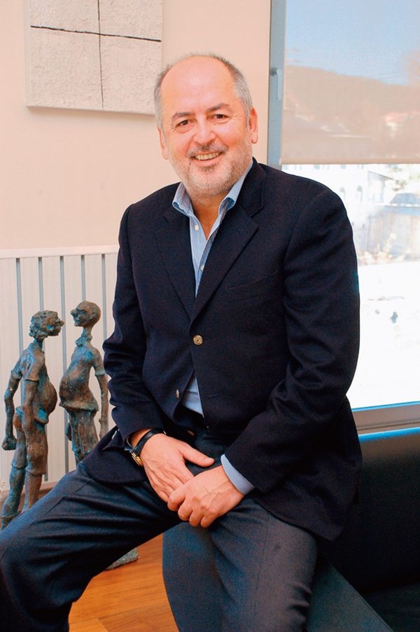 İş insanı Turgut Toplusoy’a büyük şok! Arkadaşı tarafından soyuldu! Milyonluk tabloları çalıp kaçtı