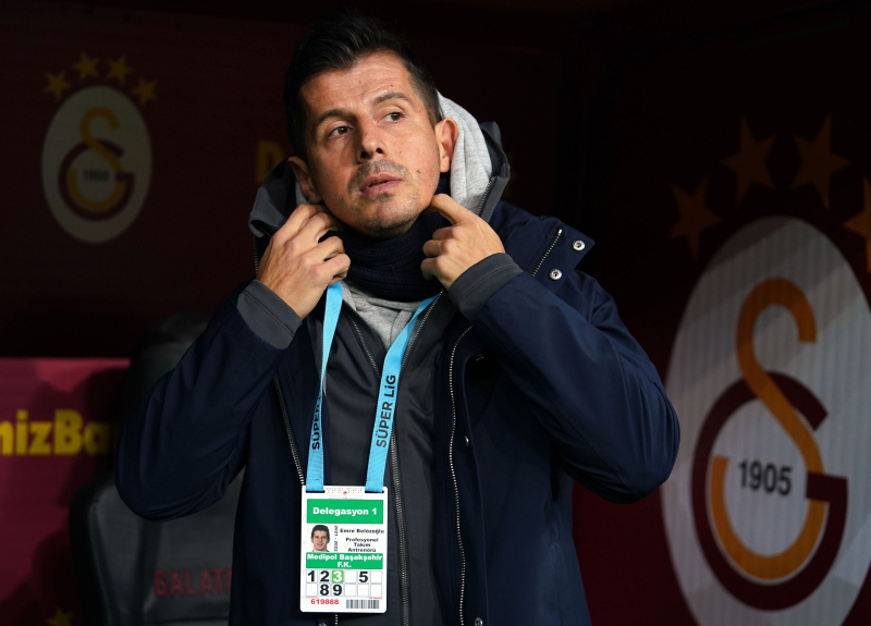 Medilpol Başakşehirde Emre Belözoğlu şoku yaşanıyor! Medilpol Başakşehirde Emre Belözoğlu şoku yaşanıyor!