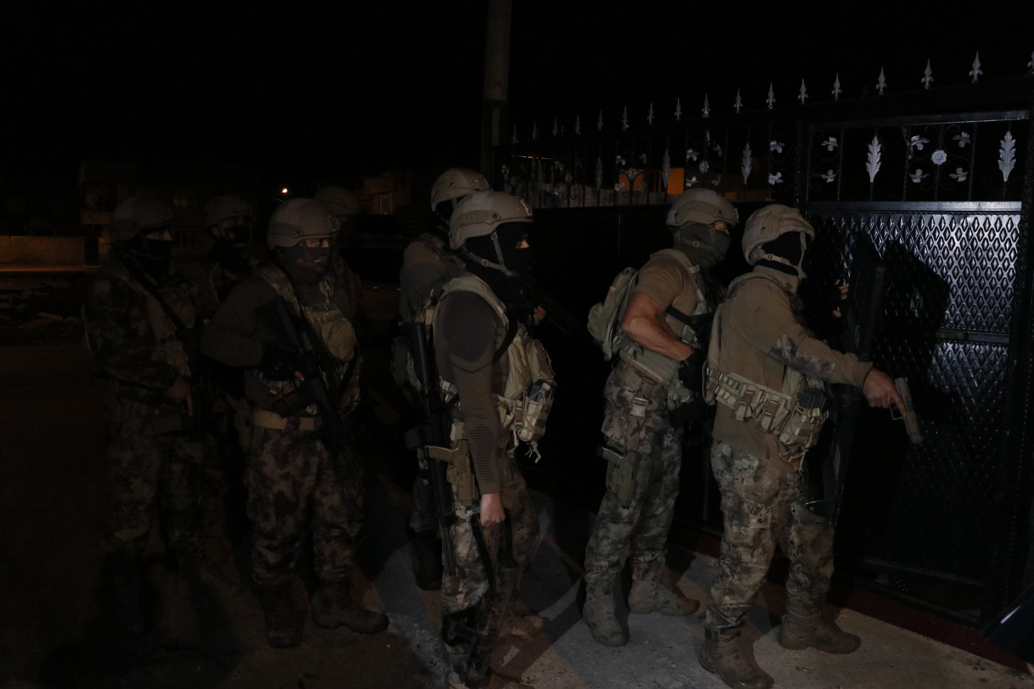 Adana’da DEAŞ operasyonunda 7 gözaltı