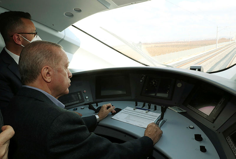 Başkan Erdoğan vatman koltuğuna geçti: Karaman-Konya hattında hızlı treni test etti