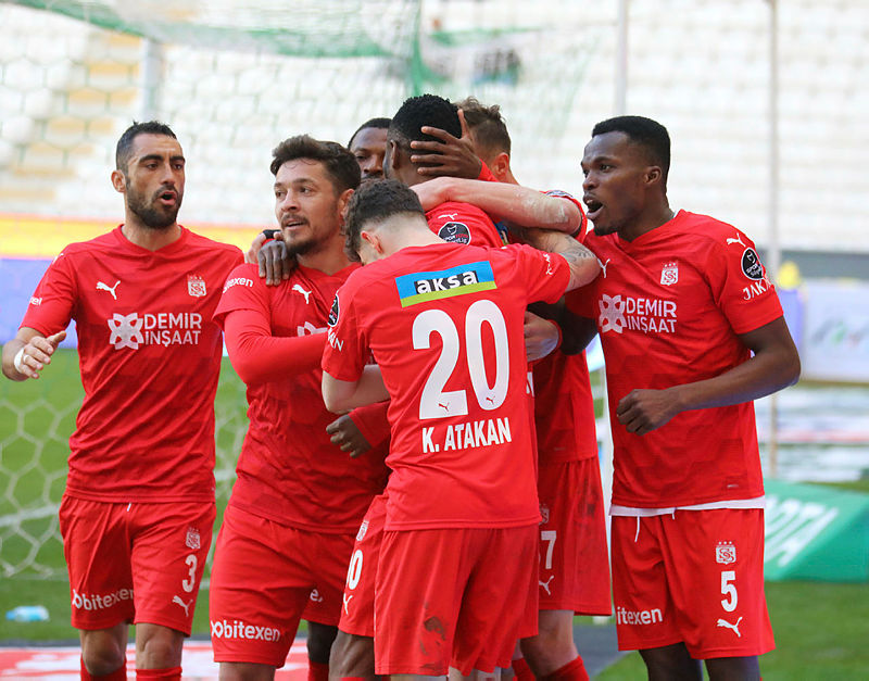 Konyaspor evinde Sivasspora kaybetti! Maç sonucu 0-1
