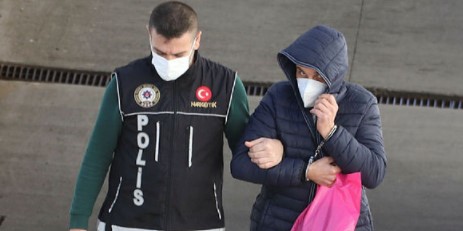 Adana’da uyuşturucu operasyonu: Bal dolu kovadan 914 gram uyuşturucu ele geçirildi