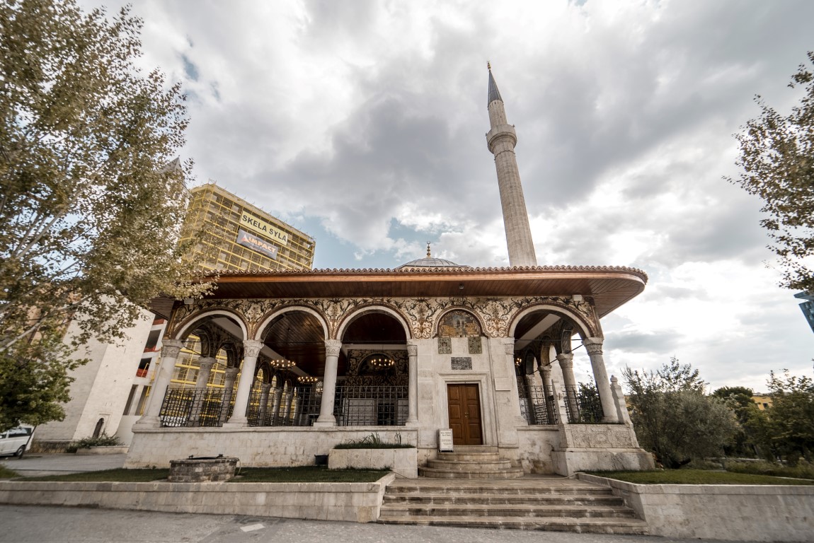 Tiran'daki Ethem Bey Camii'nin açılışı Başkan Erdoğan tarafından yapıldı Tiran'daki Ethem Bey Camii'nin açılışı Başkan Erdoğan tarafından yapıldı