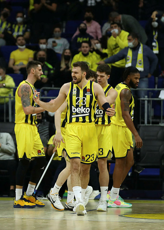 Fenerbahçeden harika geri dönüş! Fenerbahçe 73-67 Zalgiris Kaunas (MAÇ SONUCU)