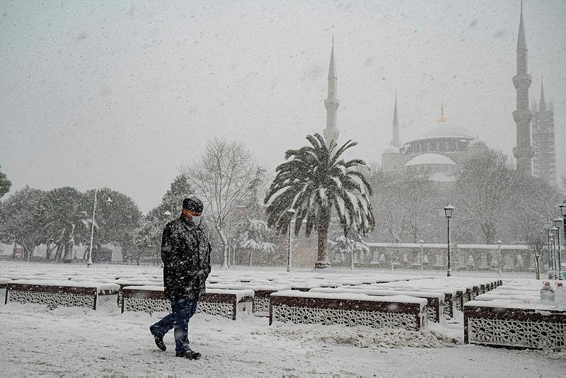 SON DAKİKA! İstanbulda kar yağışı devam edecek mi? DEKler İstanbula geri dönüyor! O noktalarda etkili olacak | Bugün hava nasıl olacak?