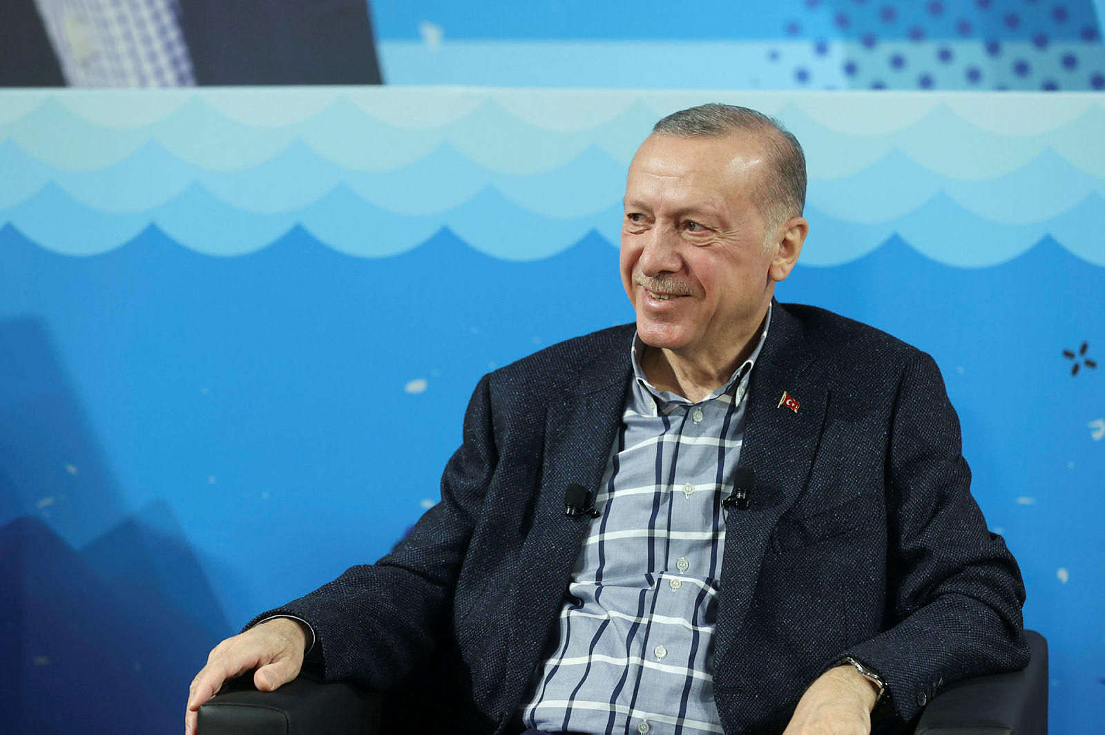 Son dakika: Gençler istedi Başkan Erdoğan müjdeyi verdi: Çözüyoruz