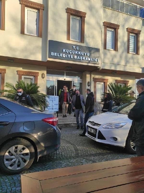 CHP Küçükkuyu Belediye Başkanı Cengiz Balkana imar yolsuzlukları nedeniyle gözaltı kararı!