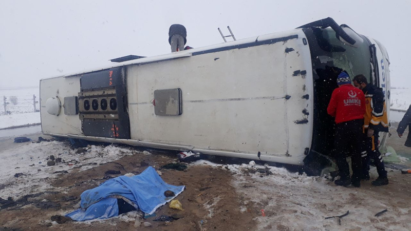 Son dakika: Yozgatta feci kaza! Yolcu otobüsü şarampole devrildi: 1 kişi öldü, 34 kişi yaralandı
