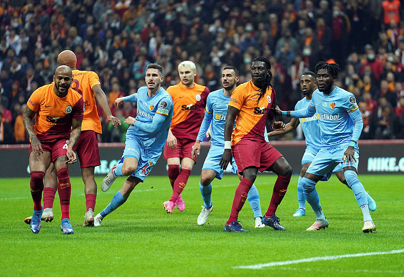 Galatasaray: 1 Kayserispor: 1 MAÇ SONUCU | Aslan 1-1 eriyor