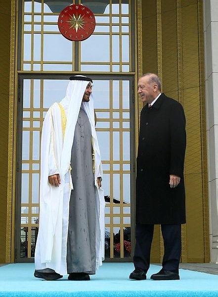 BAEde Başkan Erdoğan hazırlığı! Dünyanın en yüksek binası Burj Khalifa kırmızı beyaza büründü