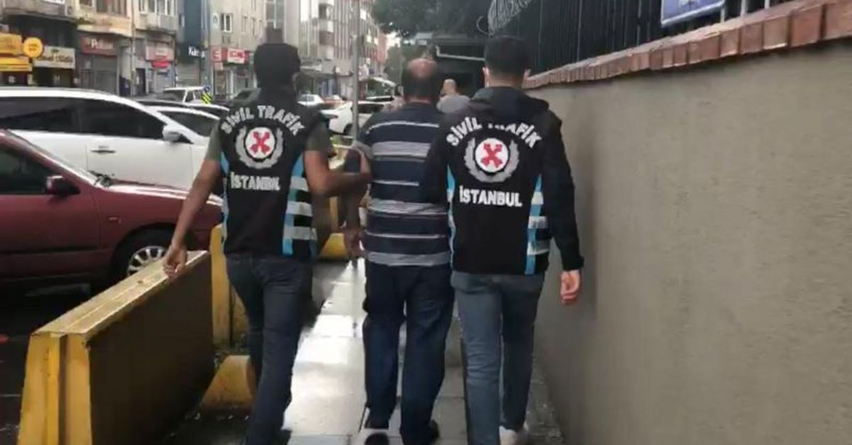 Son dakika: Kadıköy’de değnekçi suçüstü yakalandı