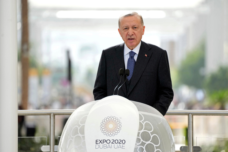 Başkan Erdoğanın BAE ziyareti Arap basınında: Bölgenin refahına öncülük ediyor