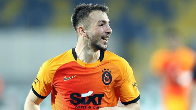 Galatasarayın yıldızına Trabzonspor talip! Halil Dervişoğlu bordo mavili formayı giyecek mi?