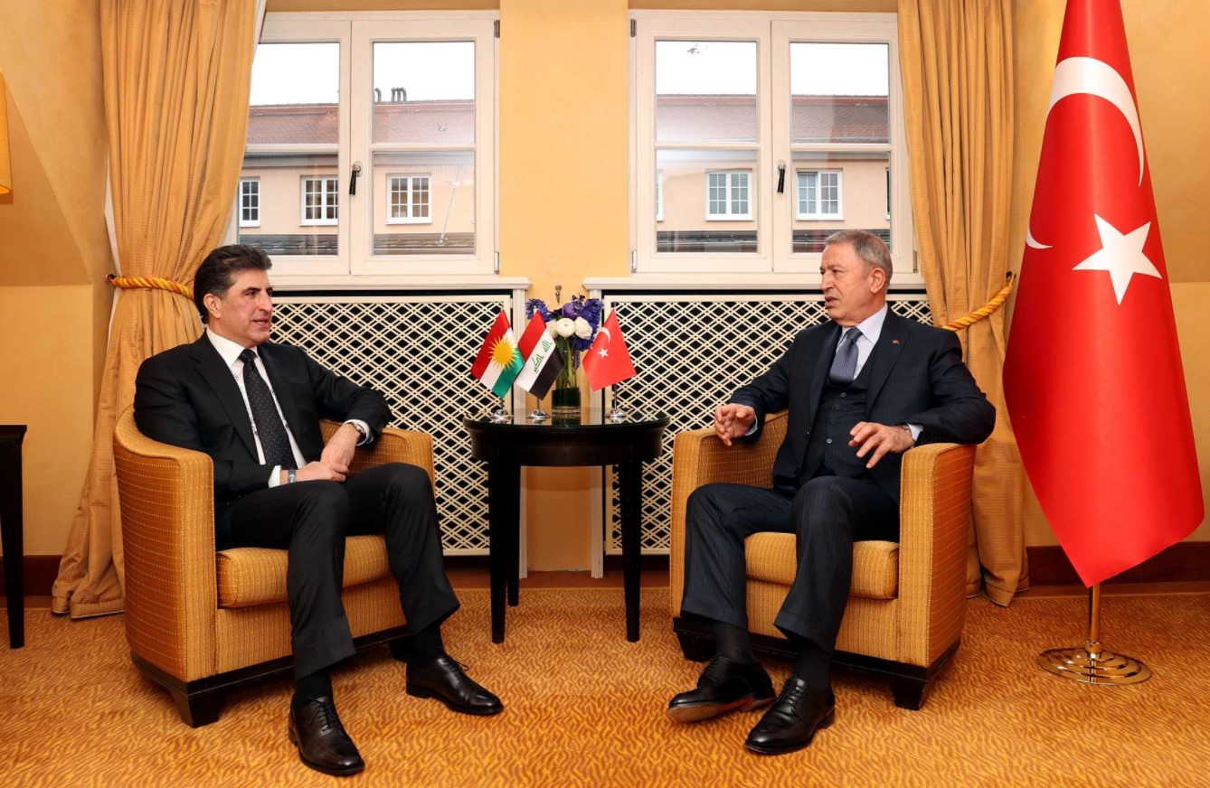 Son dakika: Milli Savunma Bakanı Hulusi Akar, IKBY Başkanı Barzani ile görüştü