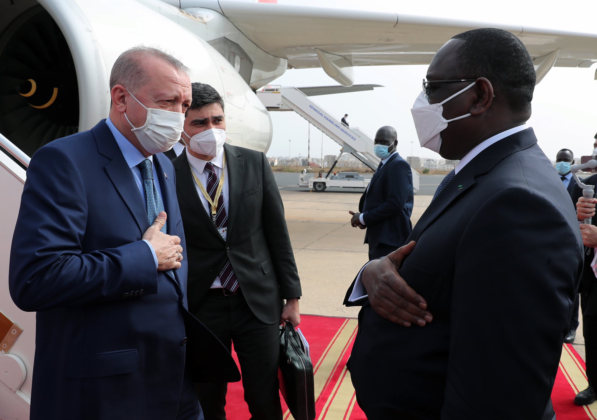 Son dakika: Başkan Erdoğan Senegal Cumhurbaşkanı Macky Sall tarafından karşılandı