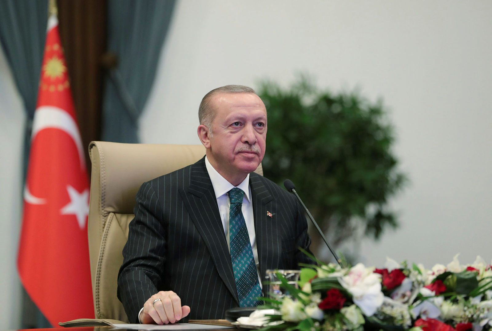 Dünyanın beklediği görüşme sona erdi: Başkan Erdoğan ve Putin arasında Rusya-Ukrayna diplomasisi