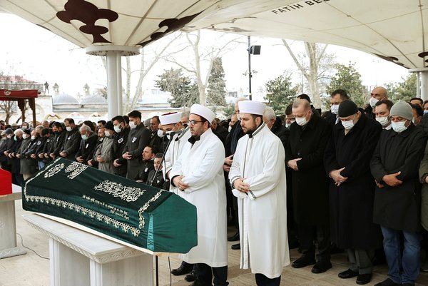 Başkan Recep Tayyip Erdoğan İlim Yayma Vakfı kurucusu İbrahim Halit Çizmecinin cenaze törenine katıldı