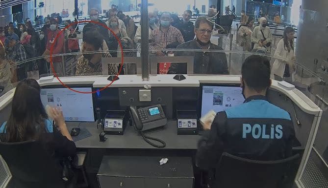 İstanbul Havalimanında kaçak cep telefonu operasyonu