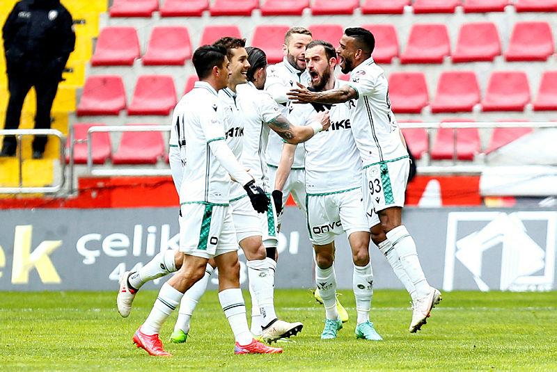 Konyaspor deplasmanda Kayserisporu 3-2 mağlup etti
