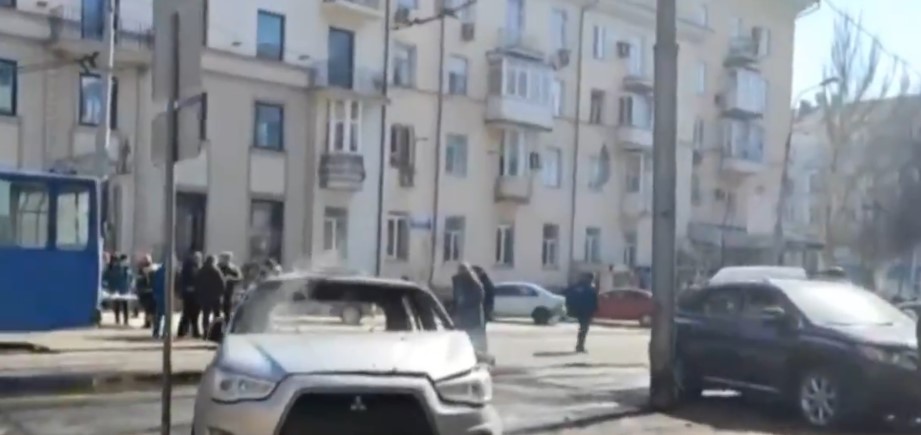 Donetsk kent merkezine füze düştü: Aralarında çocukların da bulunduğu 17 kişi öldü