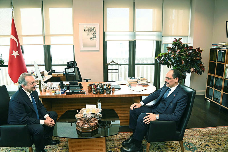Cumhurbaşkanlığı Sözcüsü İbrahim Kalın Fransa Cumhurbaşkanı Özel Temsilcisi Kepeli kabul etti
