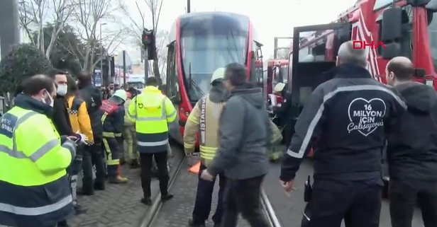 Son dakika: Fatihte bir kişi tramvayın altında kaldı